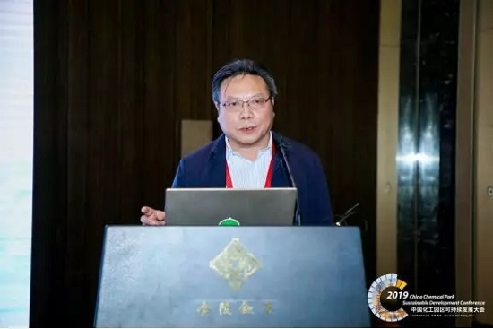 野胎菊花欧美日韩在线亚洲二区综二，轻薄遮瑕与全面防护的完美结合